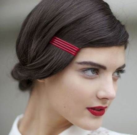side hair pin style