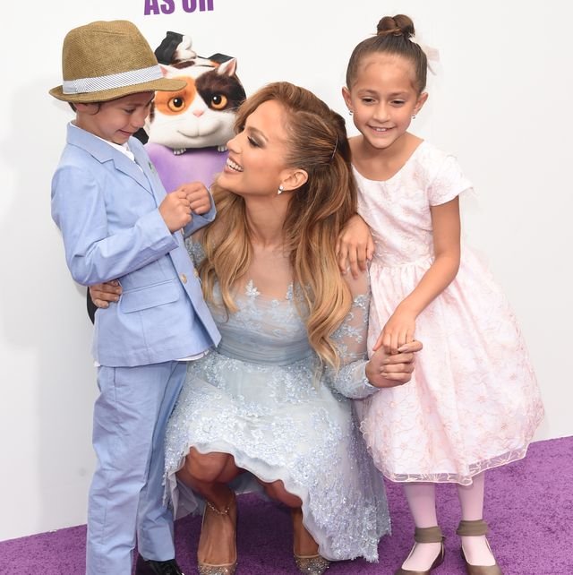 jennifer-lopez-with-daughter-emme-and-son-max-attend-the-news-photo-467255426-1550866425